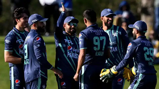 पूर्व कप्तान मिस्बाह ने पाकिस्तानी खिलाड़ियों को फिटनेस को लेकर फटकारा, बोले- आपके पेट निकल रहे हैं