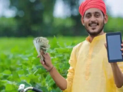 पीएम किसान के लाभार्थियों के खातों में आज गिरेंगे 2000-2000 रुपये, किस्त का एसएमएस नहीं मिले तो ये करें