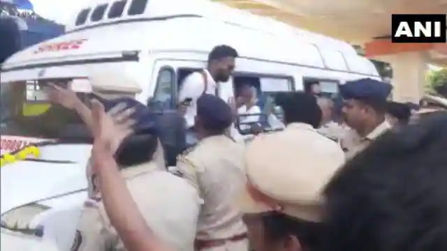 संविधान विरोधी बता RSS मुख्यालय को घेरने की कोशिश, कई हिरासत में; धारा 144 लागू