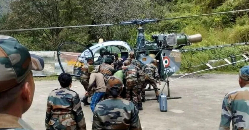 T-90 टैंक का फटा बैरल-चीता हेलीकॉप्टर हुआ क्रैश…सैन्य हलकों में बढ़ी चिंता