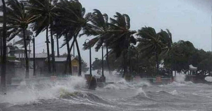 बंगाल की खाड़ी में उठा चक्रवात, ओडिशा में छुट्टियां रदद्, इन राज्यों में बारिश के आसार
