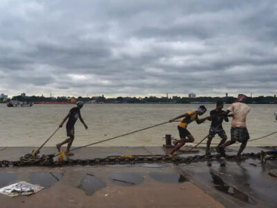 Cyclone Sitrang: साइक्लोन ‘सितंरग’ की तबाही से बांग्लादेश में सात लोगों की मौत, आज भारत के कई राज्यों में बरपेगा कहर