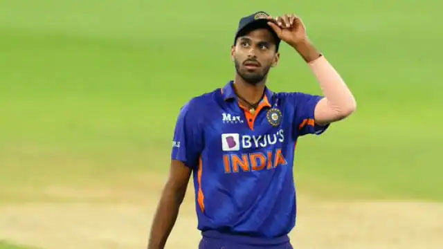 IND vs SA: वॉशिंगटन सुंदर की प्लेइंग XI में एंट्री से कट सकता है इस गेंदबाज का पत्ता, शिखर धवन इस वजह से कर सकते हैं बदलाव