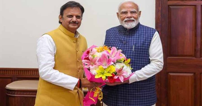 प्रधानमंत्री मोदी से उप मुख्यमंत्री शुक्ल ने की शिष्टाचार भेंट