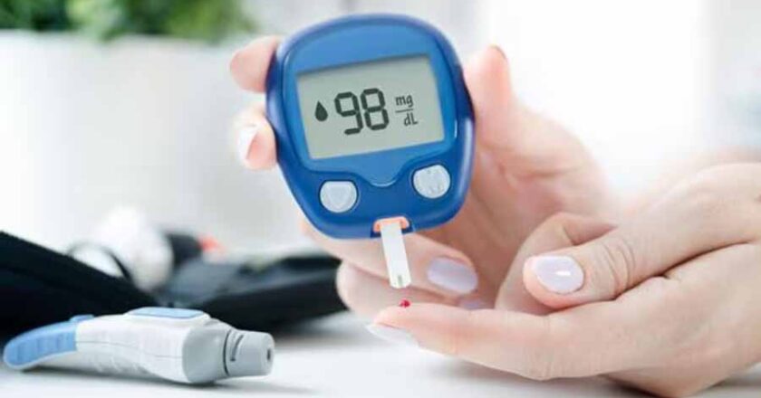 सुबह उठ कर पी लें इनमें से कोई एक ड्रिंक, शुगर लेवल  रहेगा कंट्रोल