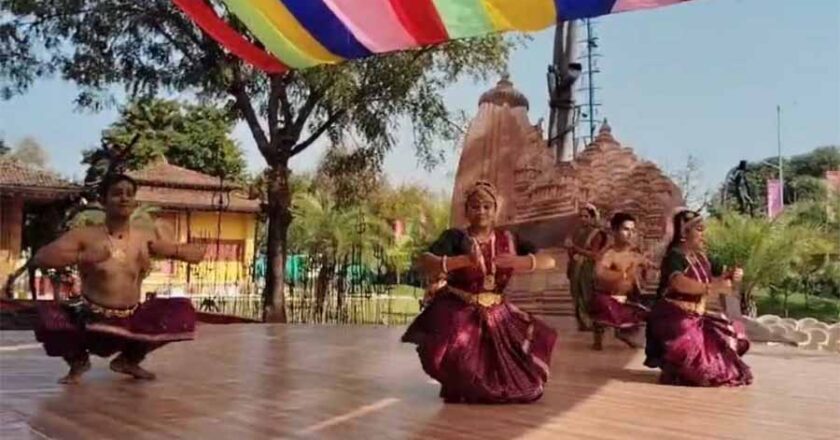 खजुराहो नृत्य समारोह में सबसे लंबे शास्‍त्रीय नृत्‍य मैराथन की होगी शुरुआत