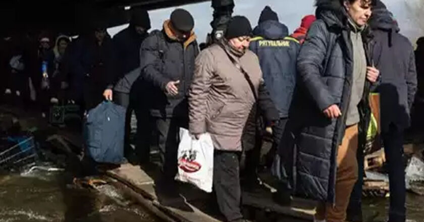 ब्रिटेन में US जैसा ऐक्शन, 19 हजार प्रवासी बाहर किए; देश भर में मारे छापे