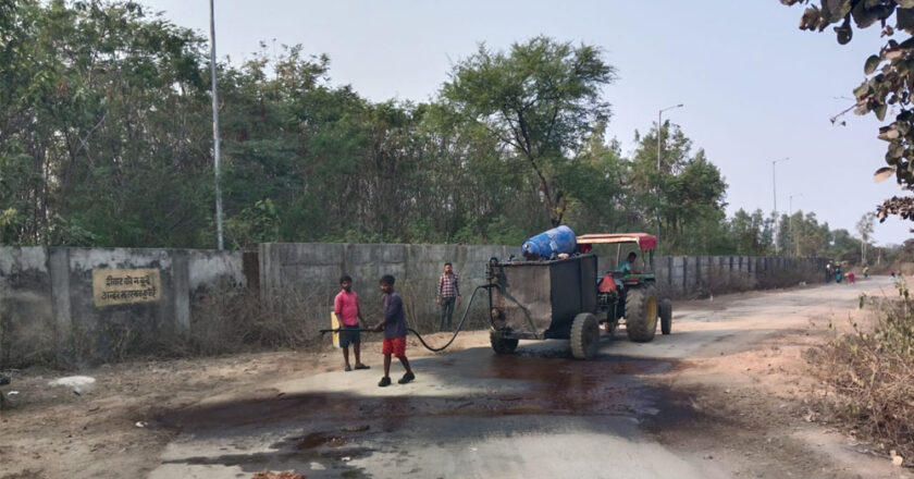 हिंदुस्तान पावर के सीएसआर विभाग द्वारा ग्राम गुंवारी सड़क निर्माण का किया गया भूमि पूजन