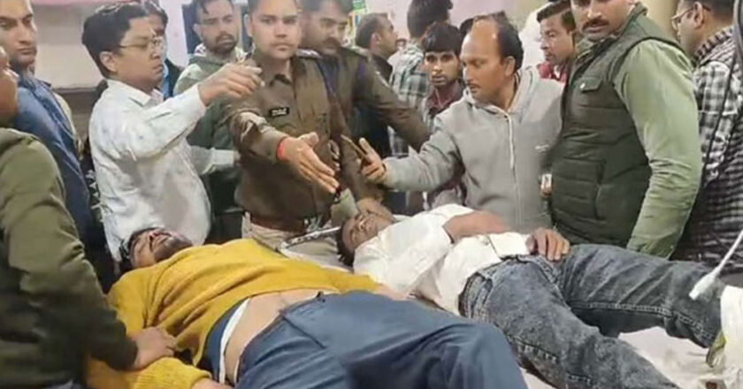 पुलिस ने शिवाय के घायल अपहरणकर्ता राहुल गुर्जर और बंटी गुर्जर को जिला अस्पताल में भर्ती कराया