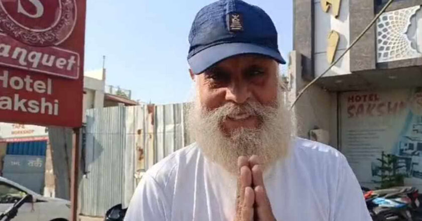 स्पेन यात्री जेवियर 10 सालों में चारों धाम सहित 12 ज्योतिर्लिंगों के पदैल दर्शन कर चुके, महाकुंभ में स्नान करने के बाद रीवा पहुंचे