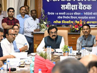 सड़कों के निर्माण को समय-सीमा में पूरा करें : लोक निर्माण मंत्री सिंह