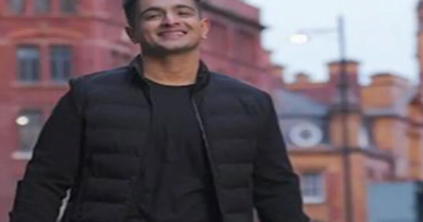 सुप्रीम कोर्ट से भारी फटकार के बाद यूट्यूबर रणवीर इलाहाबादिया को  गिरफ्तारी से सशर्त राहत मिली