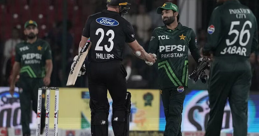 चैम्पियंस ट्रॉफी का आज से आगाज, पहले ही मुकाबले में पाकिस्तान से भिड़ेगी कीवी टीम