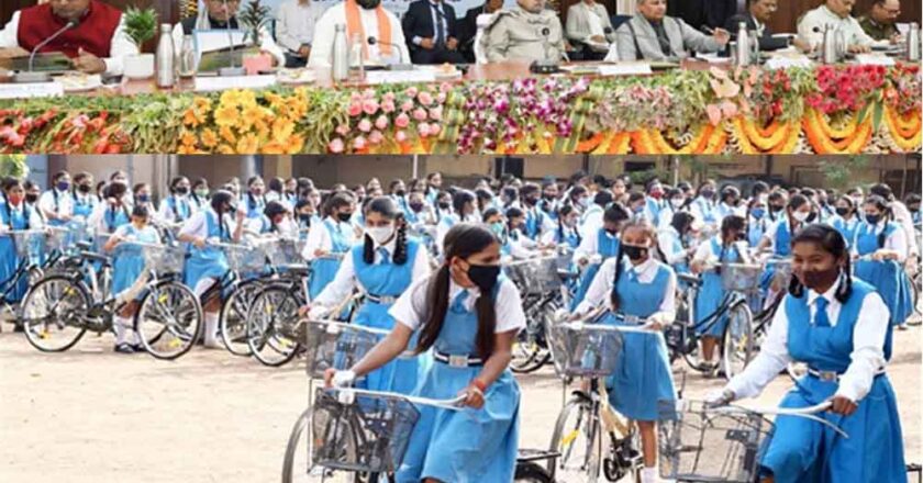 बिहार-बांका में मुख्यमंत्री नीतीश ने ली समीक्षा बैठक, ‘यूनिफार्म, सायकलें बांटीं और नियमित शिक्षकों की नियुक्ति की’