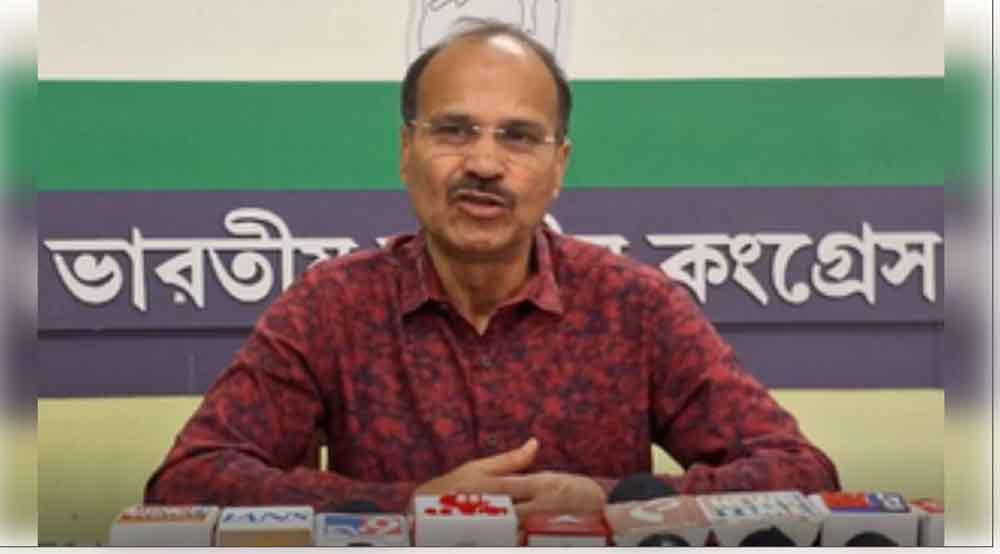 अधीर रंजन चौधरी ने मुख्यमंत्री ममता बनर्जी पर निशाना साधा, कहा- ‘नमक हराम’ की राजनीति करती हैं