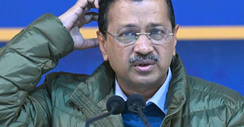 प्रशासन ने एक बड़ा फैसला लिया, अरविंद केजरीवाल के हारते ही सचिवालय सील, आला अधिकारियों को तुरंत पहुंचने के आदेश