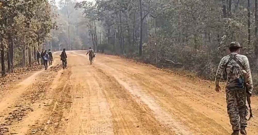 इंद्रावती नेशनल पार्क के जंगल में बुलाई थी बैठक, 100 KM पैदल चलकर जवानों ने ढेर किए 31 नक्सली