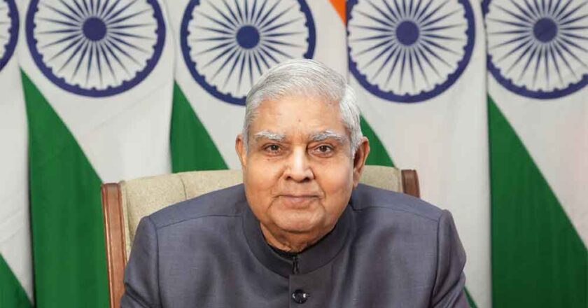 संविधान की मूल प्रति में वर्णित 22 कृतियों वाली प्रति ही असली संविधान: धनखड़