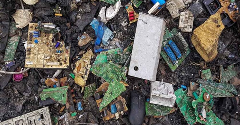 भारत का ई-वेस्ट एक बड़ा आर्थिक अवसर उपलब्ध करा रहा, 6 बिलियन डॉलर की हो सकती है कमाई!