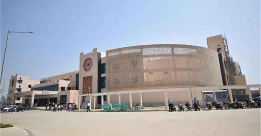 गोरखपुर के एएमएस के डॉक्टरों ने एक नया तरीका अपनाया, ऑपरेशन के दौरान रोगी को न तो कोई दर्द होता है और न ही बेचैनी