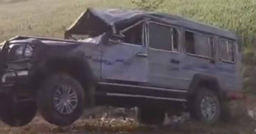 महाकुंभ से लौट रहे श्रद्धालुओं की जीप मैहर में पलटी, महिला की दर्दनाक मौत