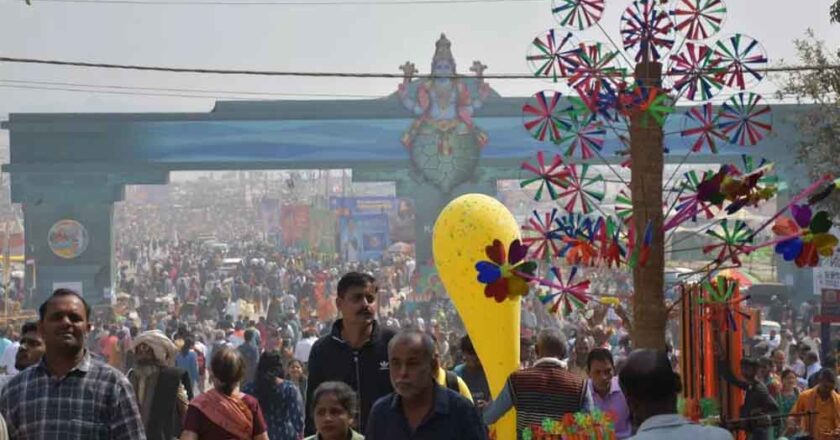 प्रयागराज में हाईड्रोजन फ्यूल से चलने वाली बस 12 मीटर लंबी, 42 लोग हो सकेंगे सवार, गंगा पथ पर दौड़ी ये स्पेशल बस