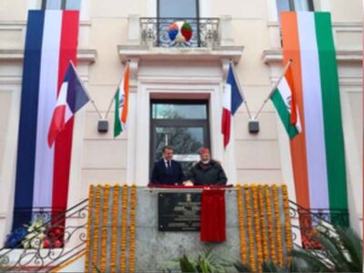 प्रधानमंत्री नरेंद्र मोदी की ऐतिहासिक फ्रांस यात्रा भारत-फ्रांस रिश्तों को मजबूती