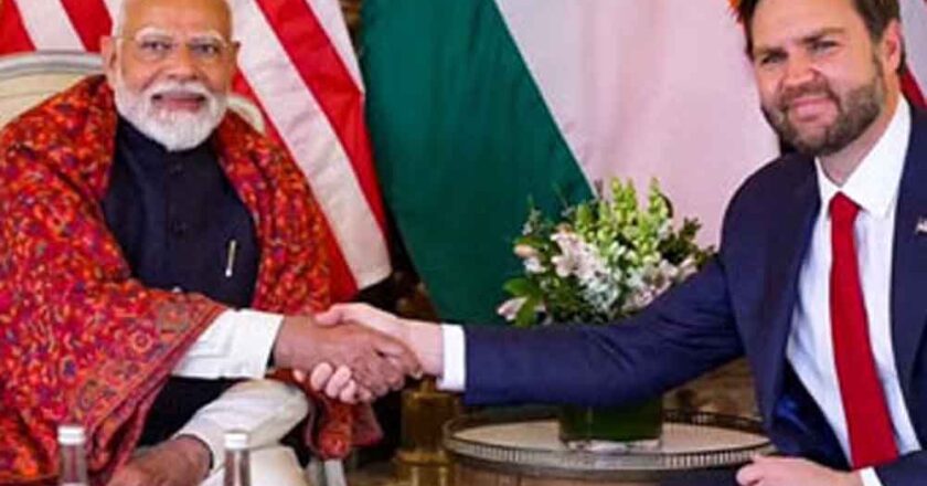 पीएम मोदी और अमेरिकी उपराष्ट्रपति ने पेरिस में की मुलाकात, परमाणु ऊर्जा पर की चर्चा