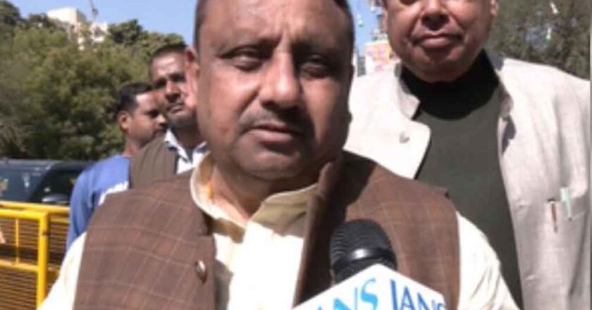 प्रवीण खंडेलवाल ने कहा- अमानतुल्लाह खान ने यदि कुछ नहीं किया तो पुलिस से भाग क्यों रहे हैं