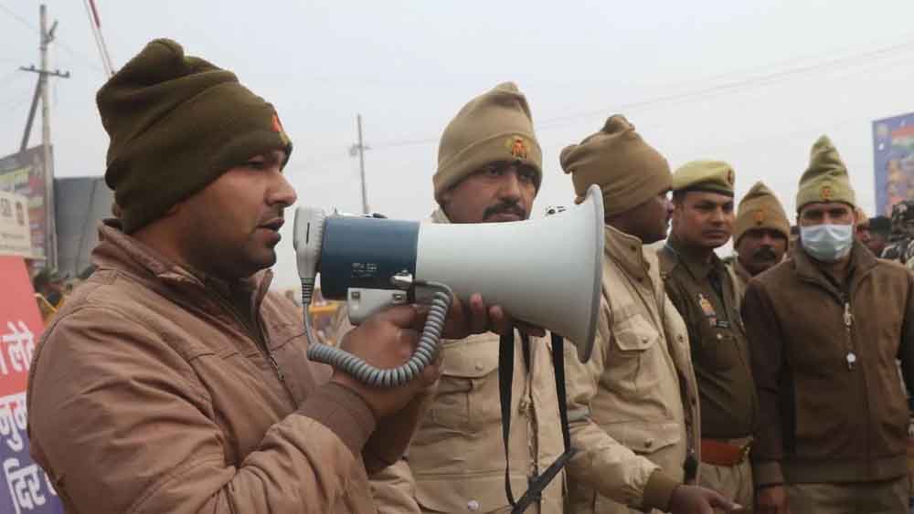 रेलवे ने आपात प्लान हटा दिया, जिससे यात्रियों को सीधे प्रयागराज रेलवे स्टेशन तक पहुंचने में कोई समस्या नहीं