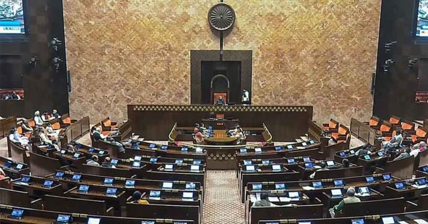 वक्फ बिल पर बनी समिति जेपीसी की रिपोर्ट राज्यसभा में पेश की, सदन में भारी हंगामा