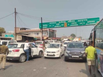 प्रयागराज में बनाए गए पार्किंग स्थल फुल, महाकुंभ अब अपने अंतिम पड़ाव पर, MP-UP बॉर्डर पर 15KM लंबा जाम