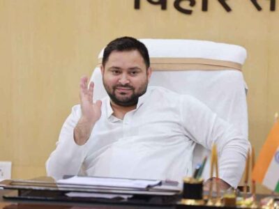 तेजस्वी यादव ने चुनाव आयोग पर भड़कते हुए कहा-आयोग संविधान और लोकतंत्र के कैंसर की तरह काम कर रहा