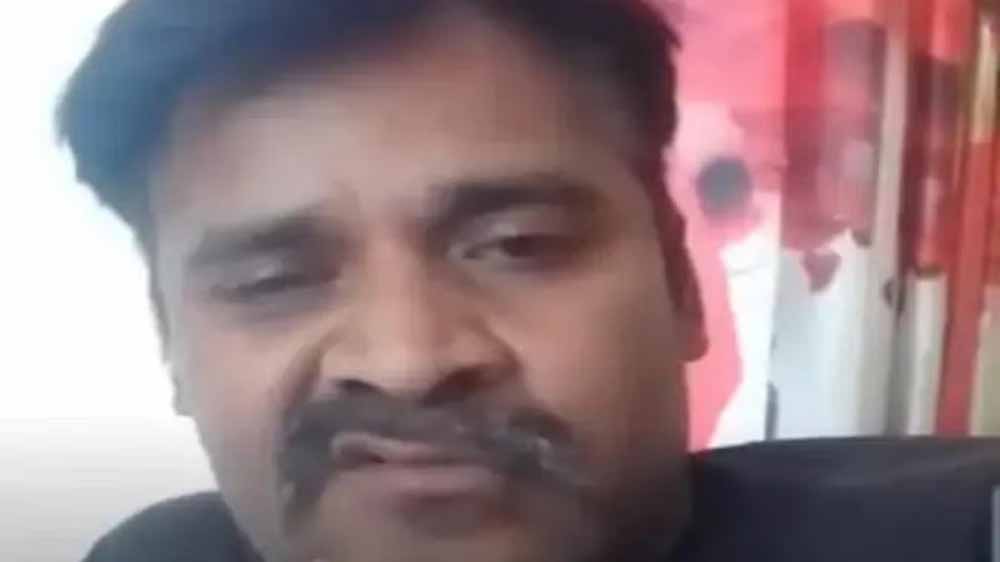 अधिकारियों को अपशब्द बोलने वाले पुलिस कांस्टेबल को किया गिरफ्तार