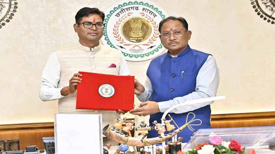 छत्तीसगढ़ में विकास ट्रैक पर आ गया है और ट्रिपल इंजन की सरकार इसे तेजी से गति दे रही: सीएम साय