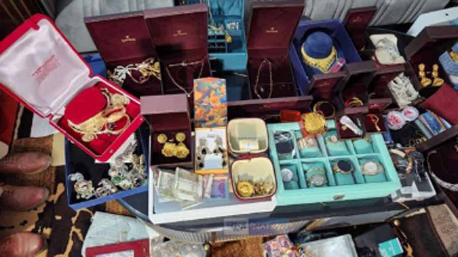 परिवहन अधिकारी के घर विजिलेंस की छापेमारी, आय से अधिक संपति