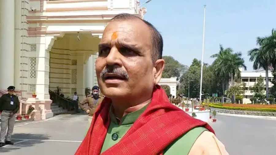 भाजपा विधायक ने मुसलमानों को लेकर दिया बड़ा बयान, होली के दिन न निकलें घर से बाहर