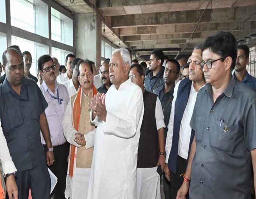 एयरपोर्ट टर्मिनल का मुख्यमंत्री नीतीश कुमार ने किया निरीक्षण