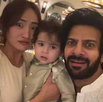 करणवीर मेहरा और चुम दरांग ने इंस्टाग्राम शेयर की तस्वीर