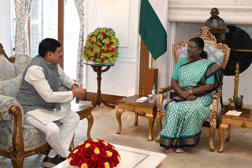 सीएम डॉ. मोहन ने राष्ट्रपति द्रौपदी मुर्मू की मुलाकात, गृहमंत्री अमित शाह से भी की मुलाकात