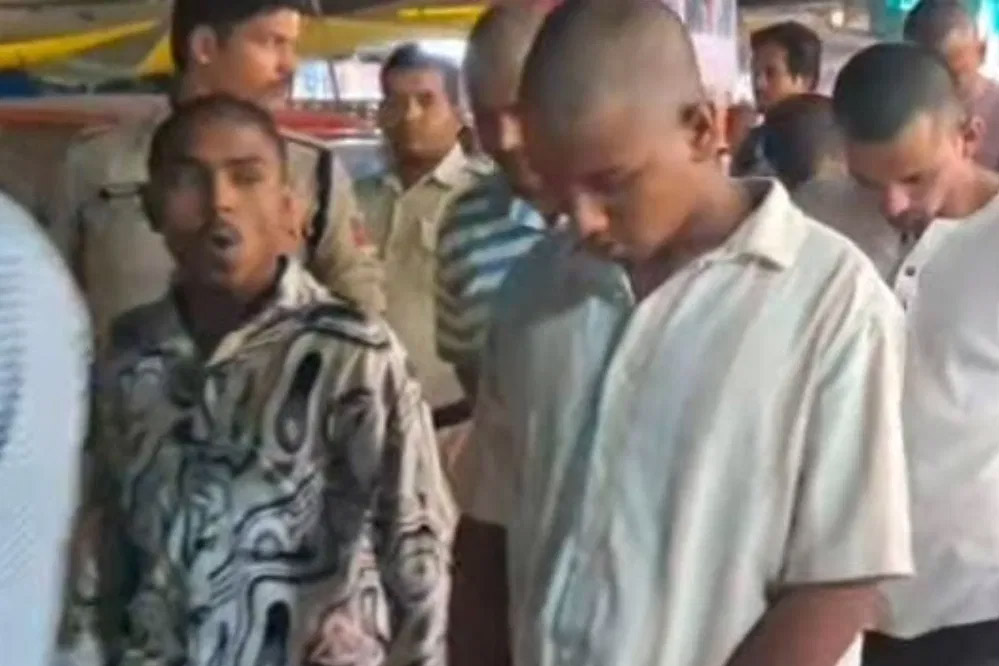 देवास :युवकों का मुंडन कर जुलूस निकालने का गरमाया मामला, विधायक ने एसपी से की मुलाकात