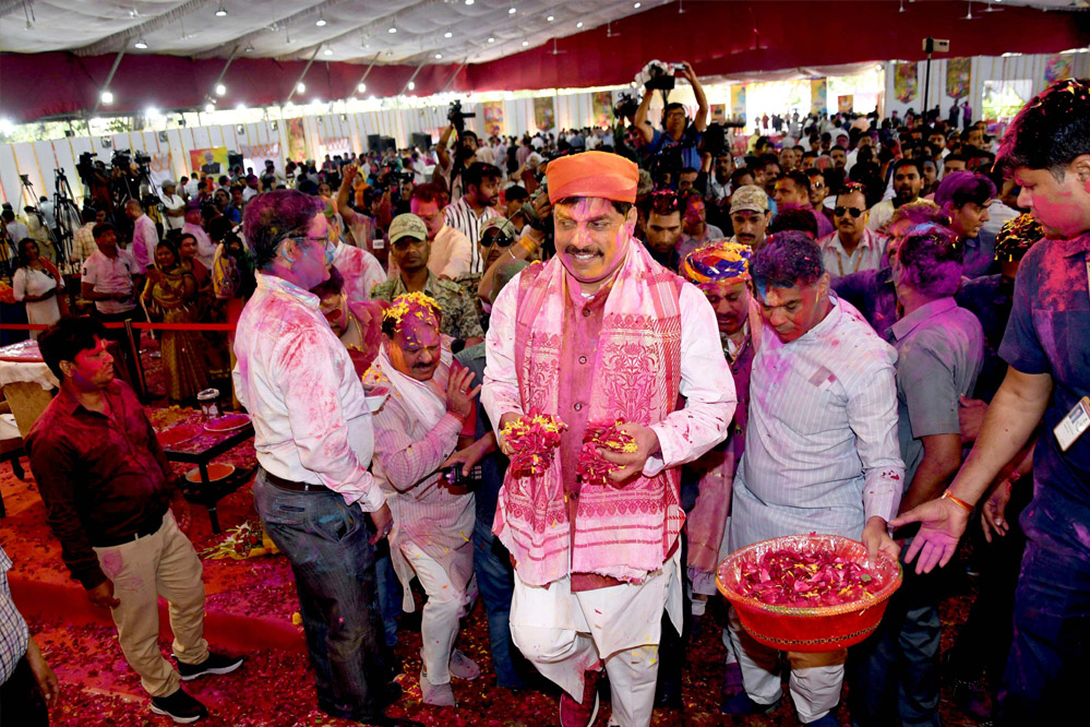 होली भाईचारे का पर्व है, यह हमें एकता और सद्भाव बनाए रखने की देता है प्रेरणा : मुख्यमंत्री डॉ. यादव