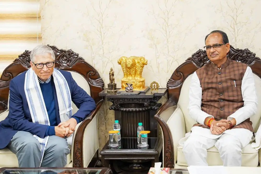 केंद्रीय मंत्री शिवराज सिंह चौहान से मिले माइक्रोसॉफ्ट के को-फाउंडर बिल गेट्स