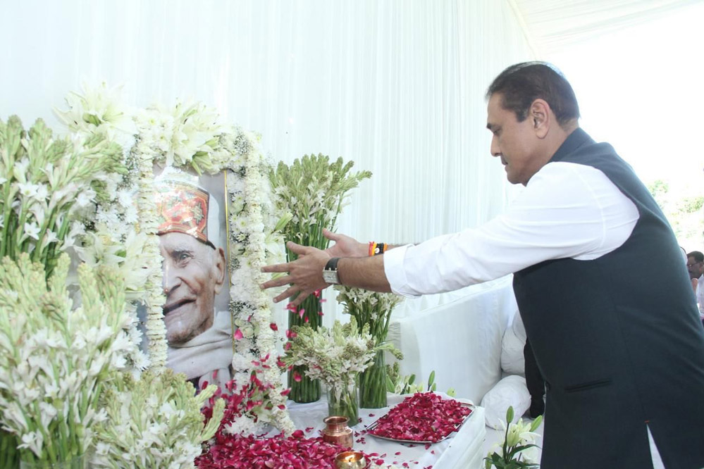 नेताओं ने केंद्रीय मंत्री भूपेंद्र यादव के पिता स्वर्गीय कदम सिंह को श्रद्धांजलि दी