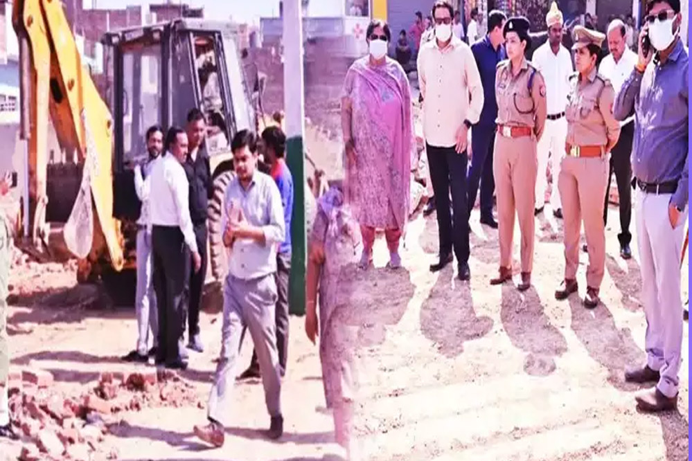 गाजियाबाद के विजय नगर क्षेत्र में नगर निगम ने 35 करोड़ रुपये की जमीन को अवैध कब्जे से मुक्त करवाया