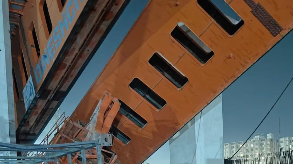 बुलेट ट्रेन ट्रैक पर काम के दौरान बड़ा हादसा, दो दर्जन ट्रेनें कैंसल