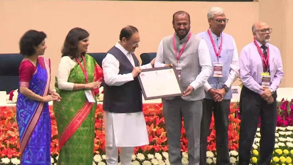 रायपुर : विश्व क्षय दिवस पर छत्तीसगढ़ को मिला राष्ट्रीय सम्मान : टीबी मुक्त ग्राम पंचायत अभियान में उल्लेखनीय उपलब्धि पर देश में प्रथम स्थान