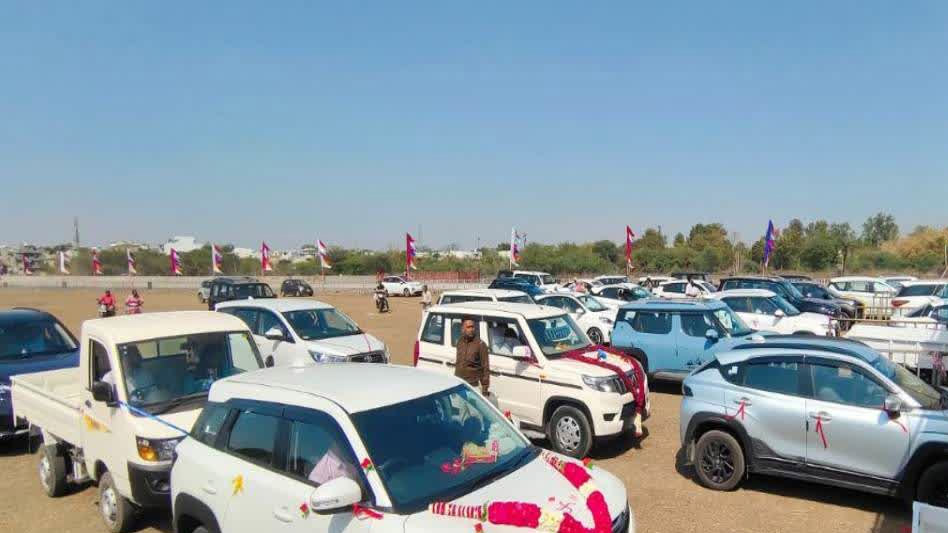 विक्रम व्यापार मेले में 32 दिन में बिके 27 हजार 572 वाहन, रोड टैक्स में छूट का असर