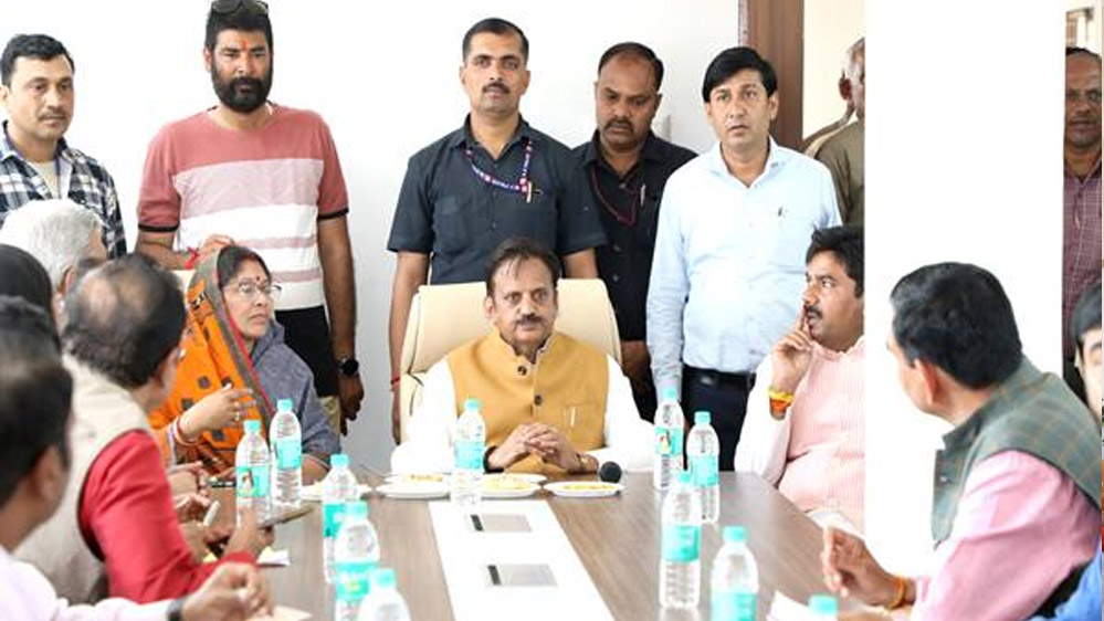 बसामन मामा गौवंश वन्य विहार गौ सेवा का आदर्श स्थल बनेगा – उप मुख्यमंत्री शुक्ल