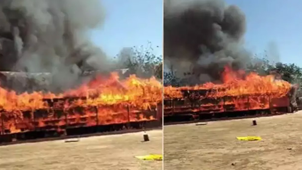 प्रदेश की सबसे बड़ी गौशाला लाल टिपारा में लगी भीषण आग, फायर ब्रिगेड राहत कार्य में लगी